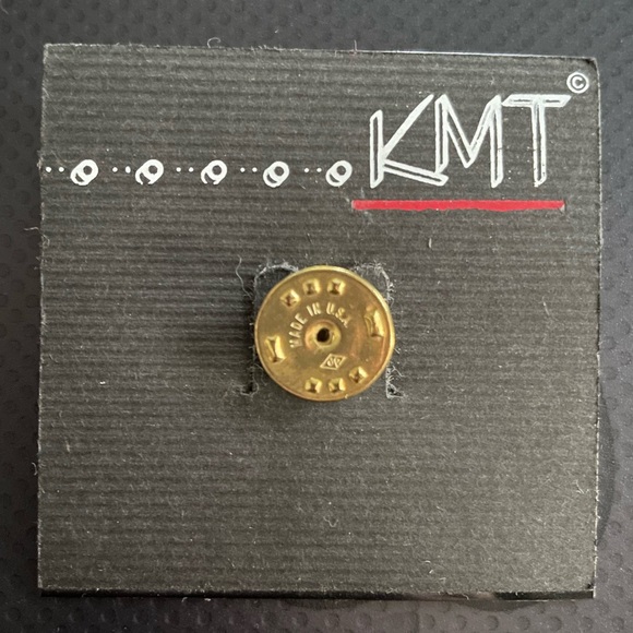 Gold-Toned Crossed Flags Color Guard Metal Lapel Pin (NWT) - Picture 3 of 3